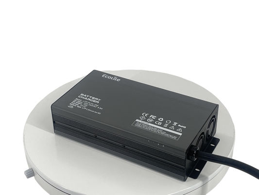 LFP 29.2V 25A RV Batería de litio Control inteligente del ventilador Protección IP20