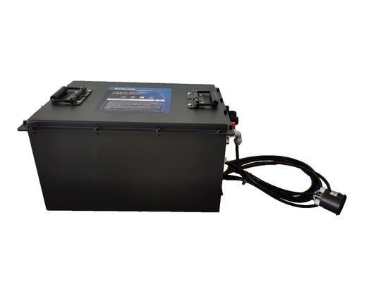 Batería de iones de litio PO4 de alto rendimiento 51.2V 105Ah para golf y carros de servicio